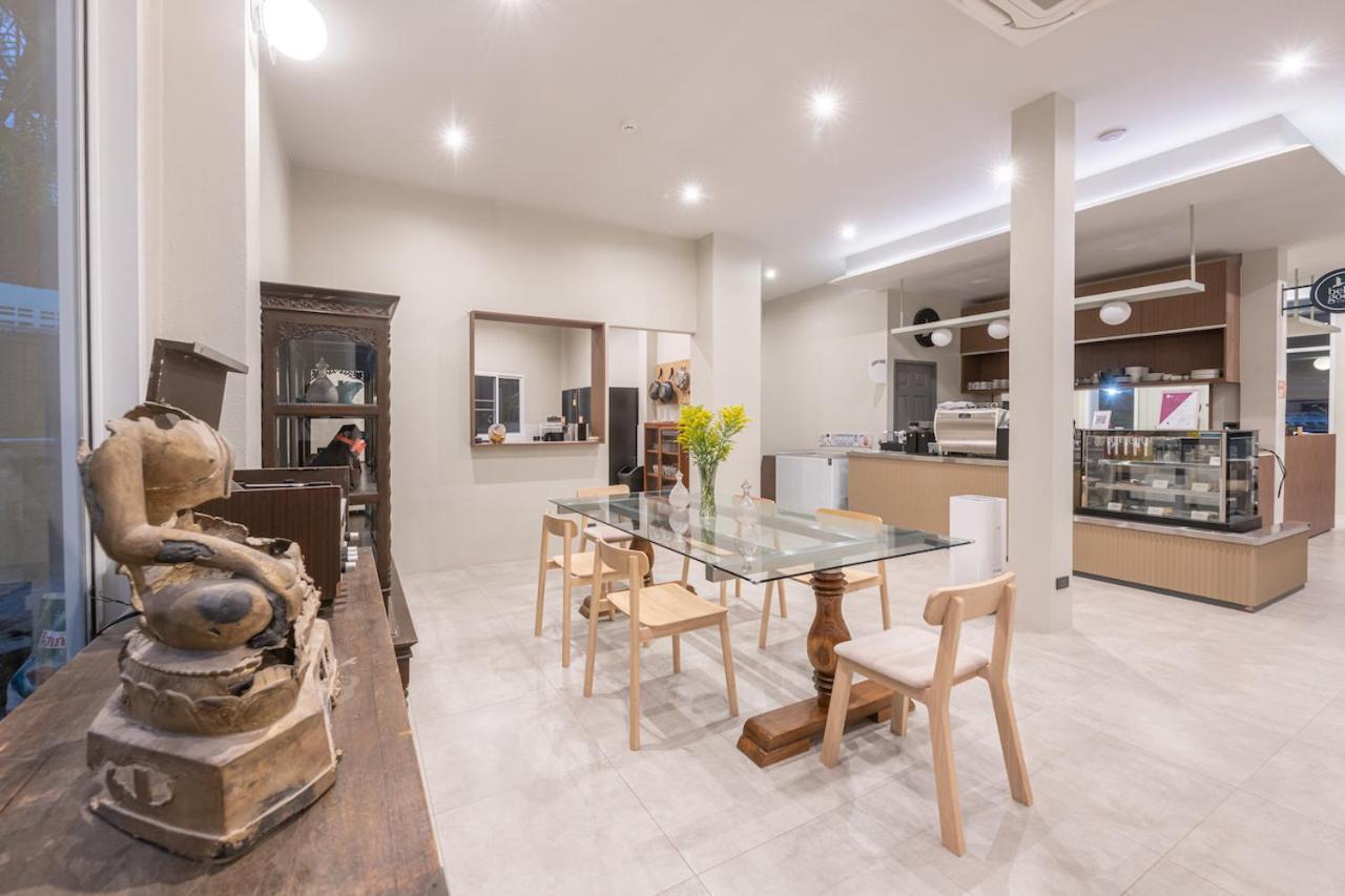 צ'יאנג מאי Alt Pingriver Coworking & Coliving Space מראה חיצוני תמונה